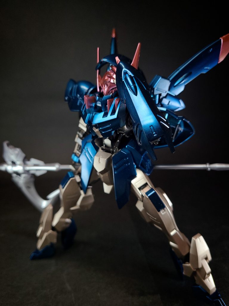 腕部機関砲両腕部アーマー内部に1門ずつ計2門内蔵されている機関砲。