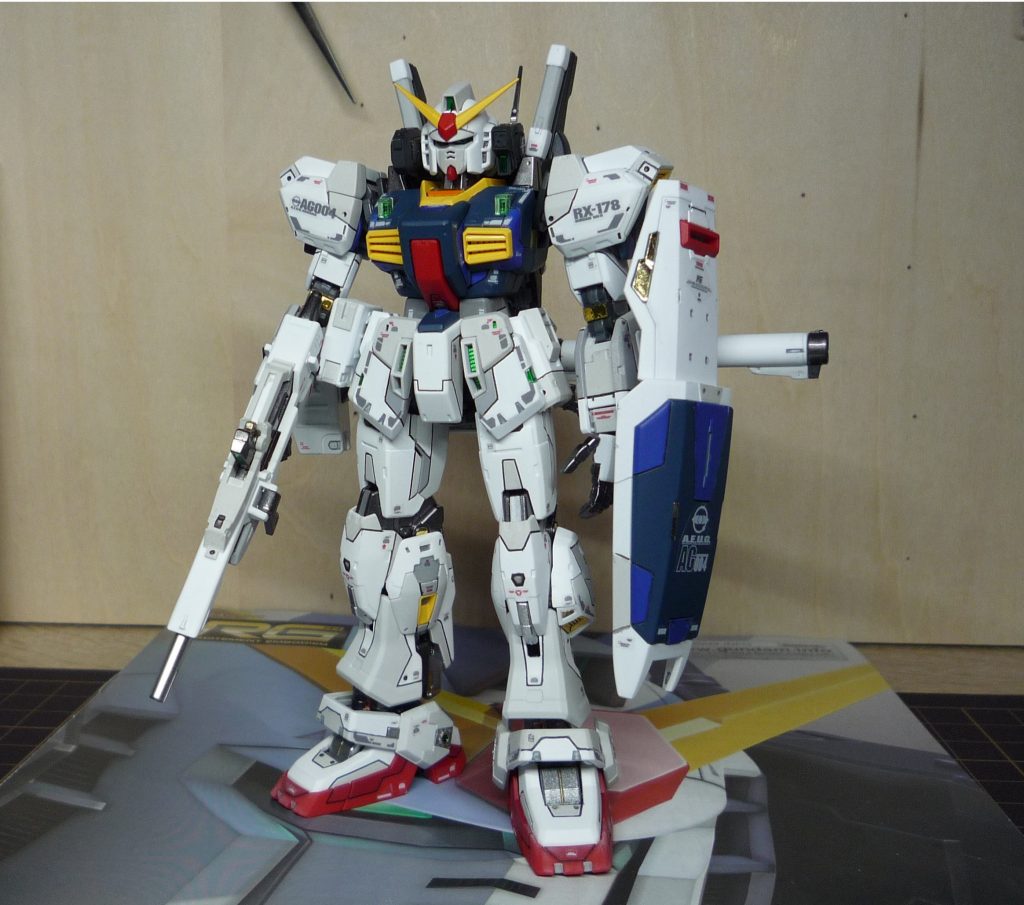 スジボリに時間をかけました。RGはパーツが小さく苦労しました。