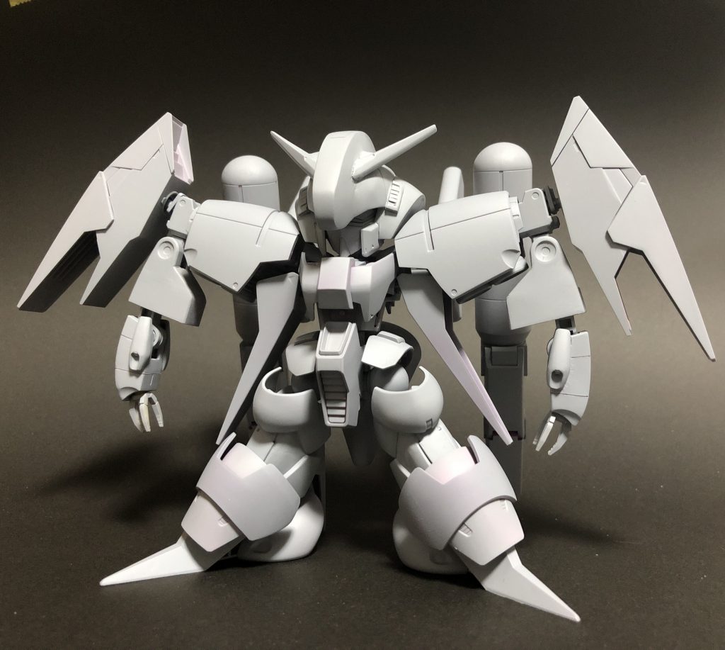 短縮した箇所をパテで修正してサフを吹いた後です