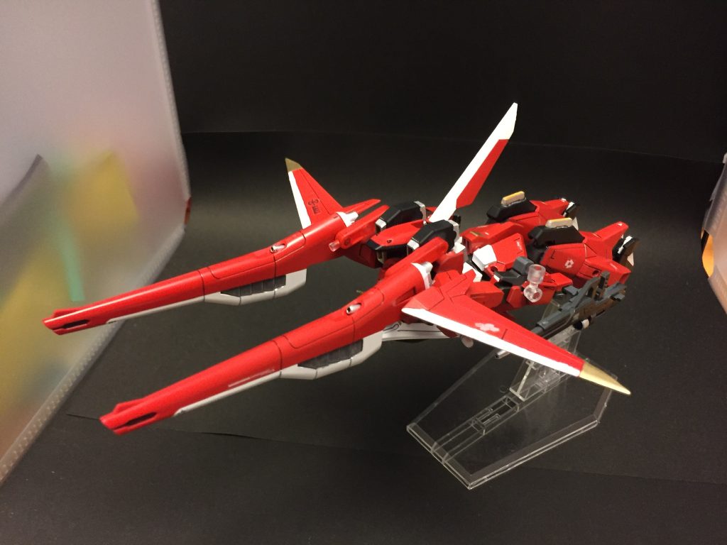 ライトニングガンダムが可変機ということもあり、MA形態もなんとか再現