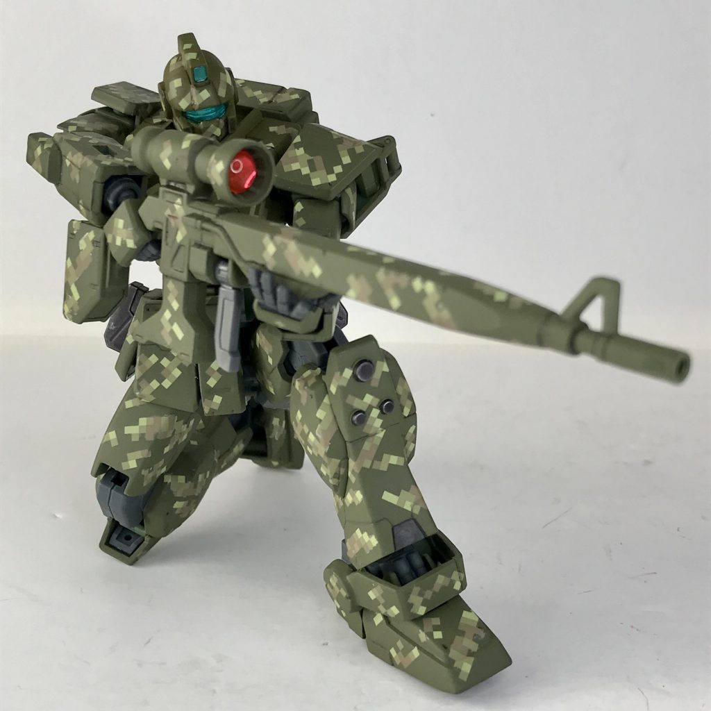 陸ジムベース（陸戦型ガンダムと同じ構造）なので、膝立ちもキレイに決まります(^^)♪