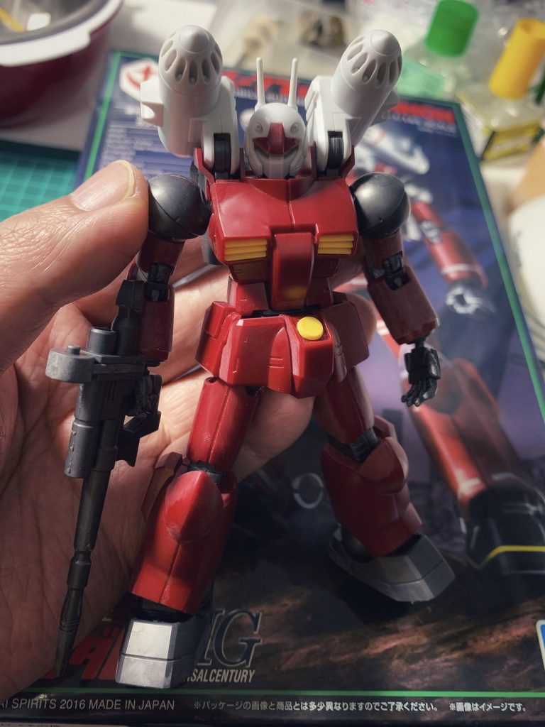 頭身が高く、全体的にスリムなプロポーション