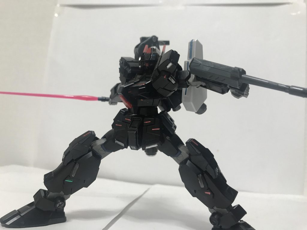 ビームサーベル！！どこを向いているのだ…