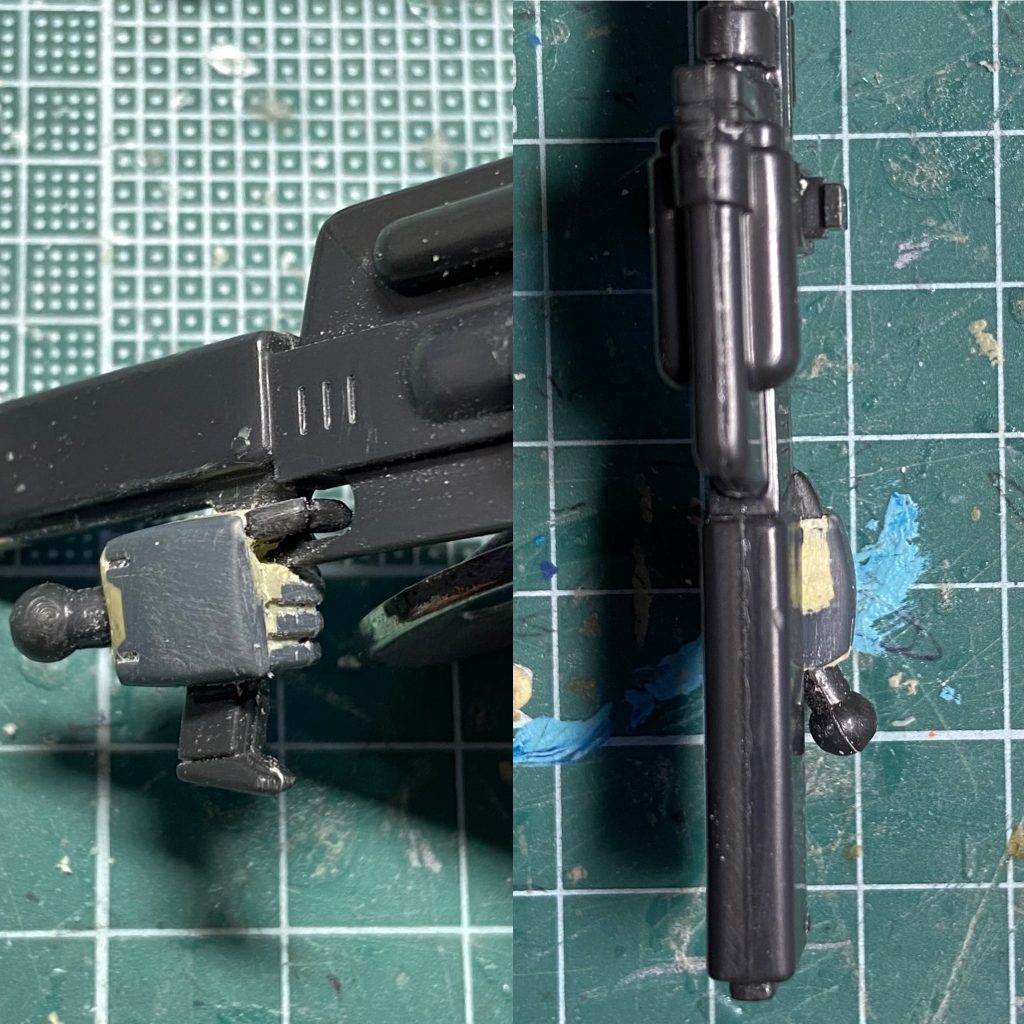 銃手首はグリップに固定。ジョイントも斜めに。