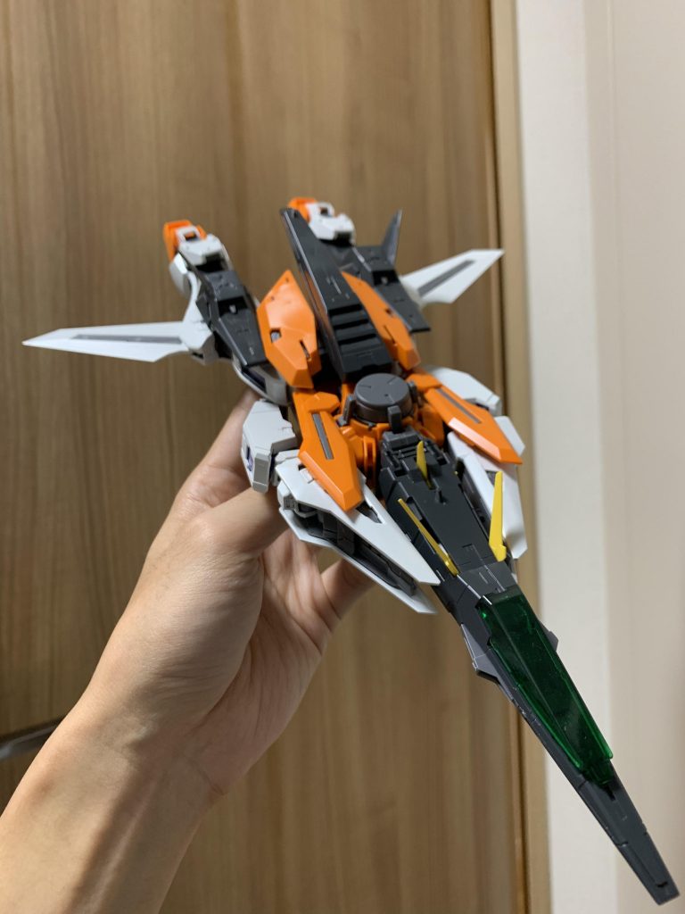 とりあえず素組みで変形させてみる。童心に帰る。