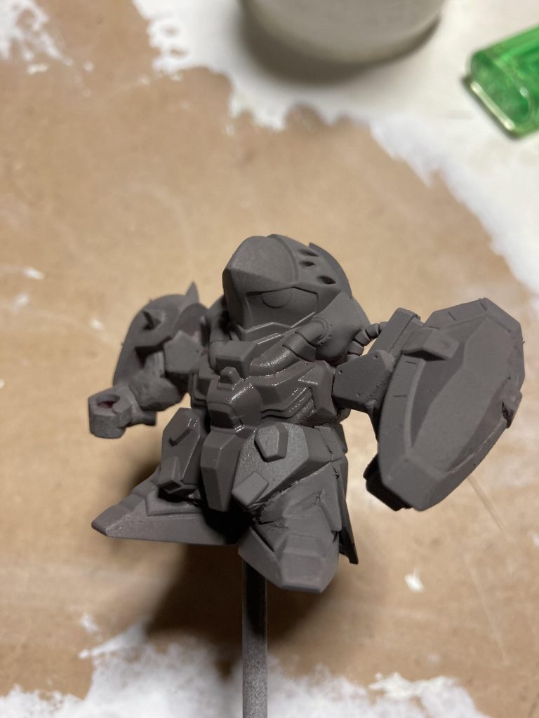 姿勢をいじってグレーを吹いた状態。