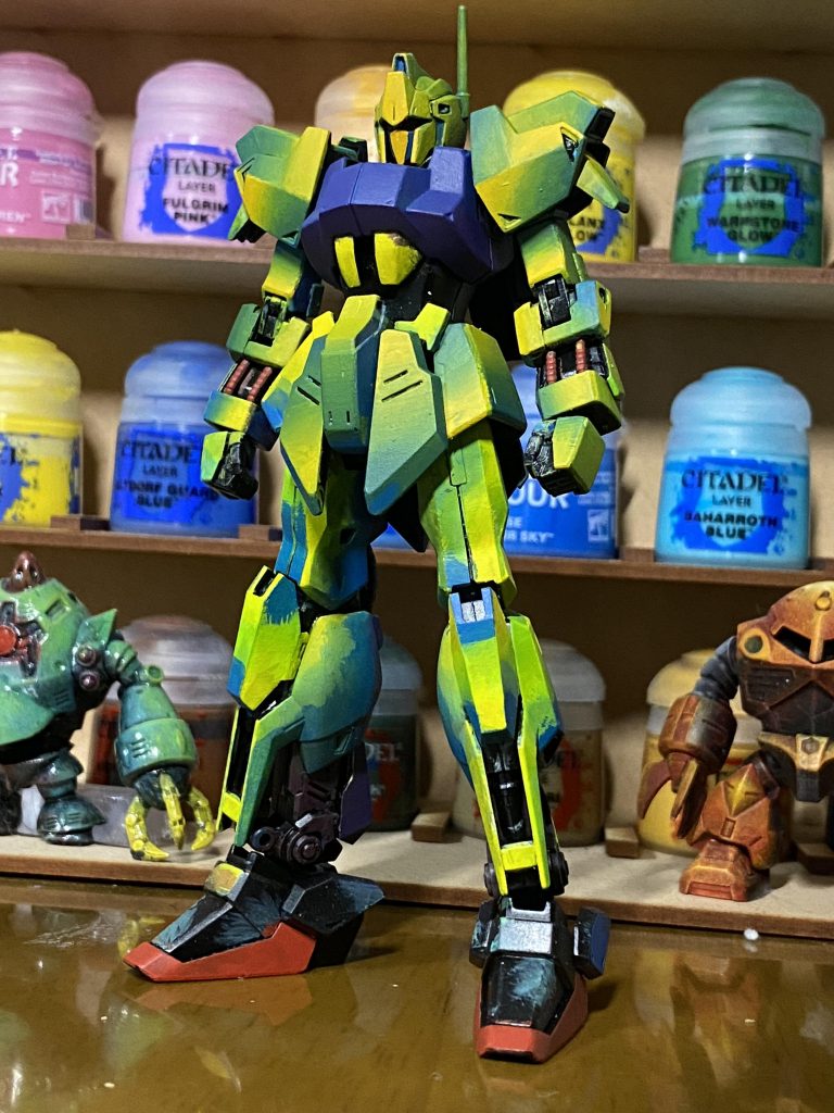 イメージが固まってきたら色の境目を均してハミ出しを修正して完成です