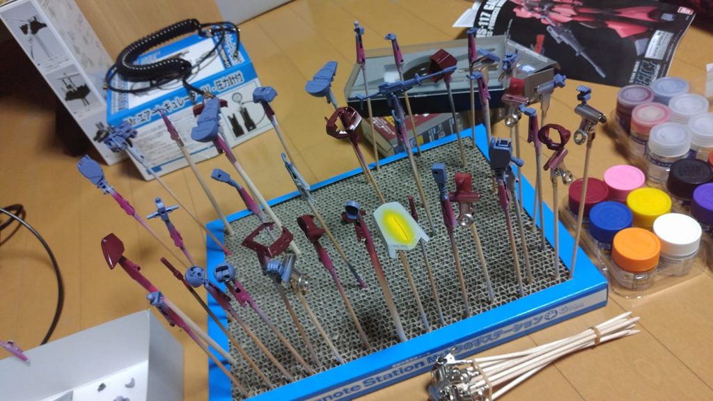 必要箇所をマスキングしながら塗装しましたが、マスキングはそれほど大変ではありませんでした。