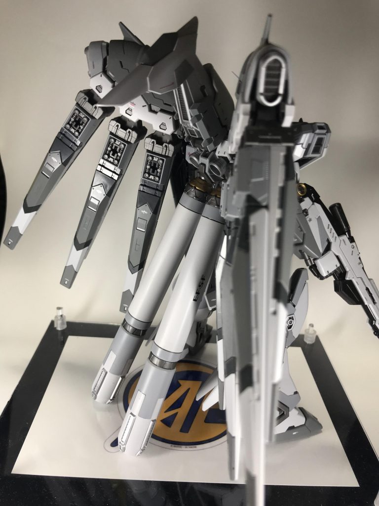 Hi-νガンダム–3枚目/制作者：SIMA