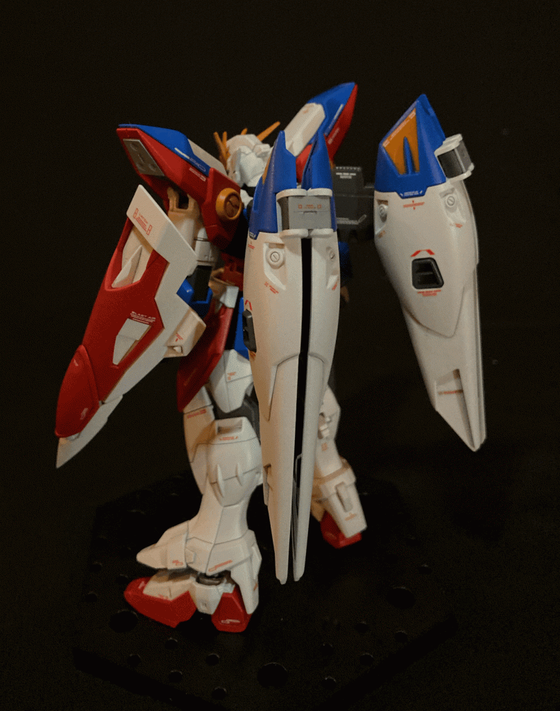 バックショットウィングの稼働する部分は軸が丸見えだったため蓋を追加