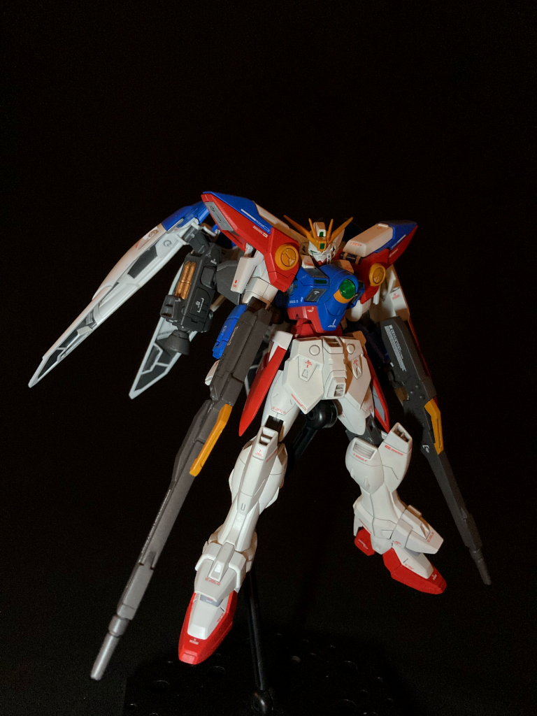 改修ポイントつま先、足首、胴体延長スカート裏打ち追加胴体、サイドスカート、ウィング裏等塗り分けバスターライフル、シールド改造水転写デカールで粗さを誤魔化し 