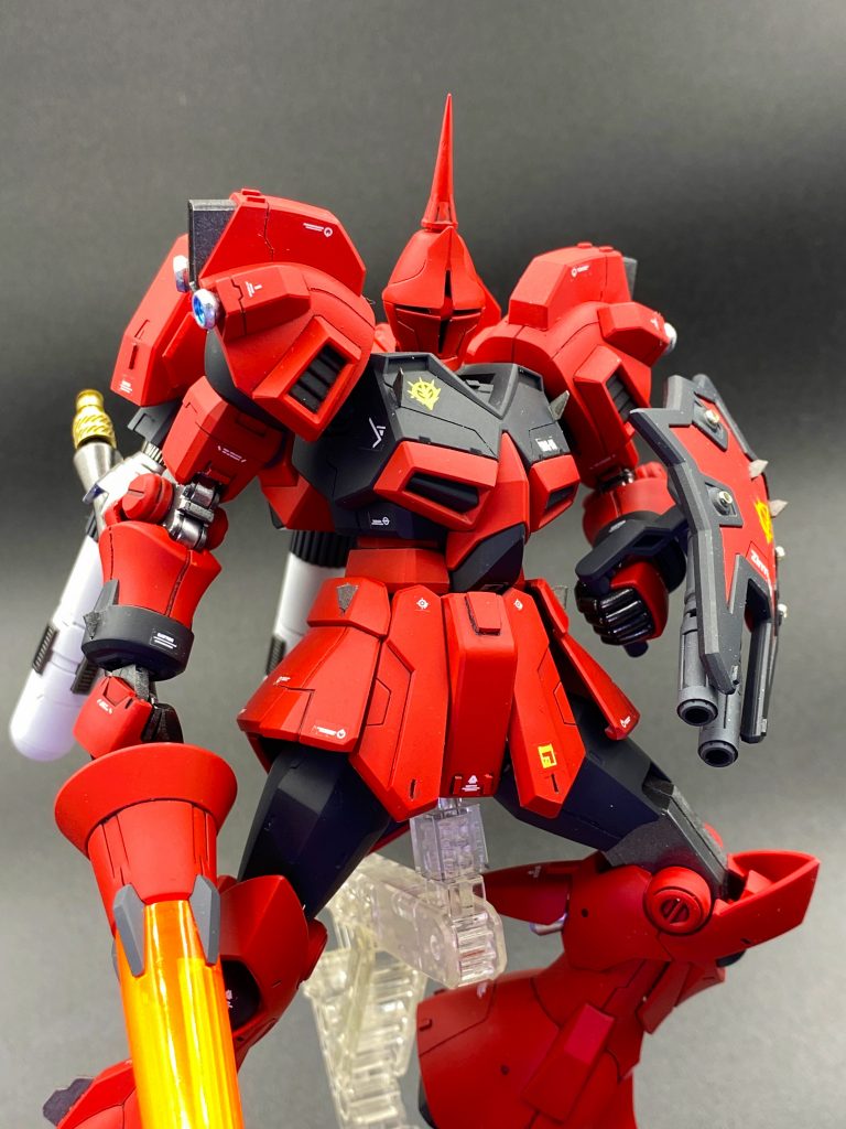 シールドは一部メタルパーツを使用、ビームキャノンは大型化しました。