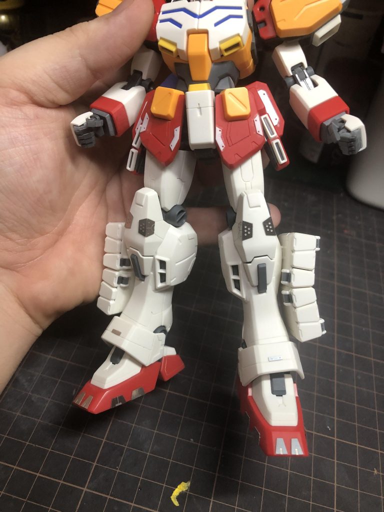 腰、下半身のディテールアップ完了！