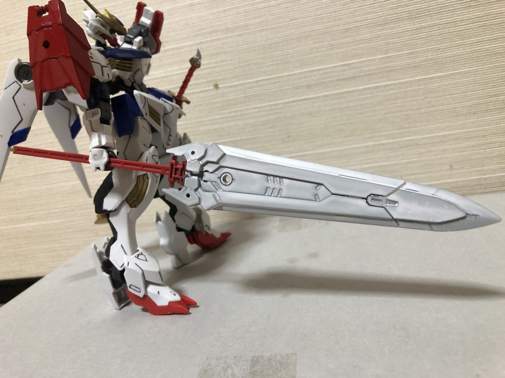 そしてこちらが斬馬刀こちらは30MMの武装セットに入っていた巨大剣を使用しました。色合いを変えるだけで印象も変わり、あらためて塗装の大事さを感じました。