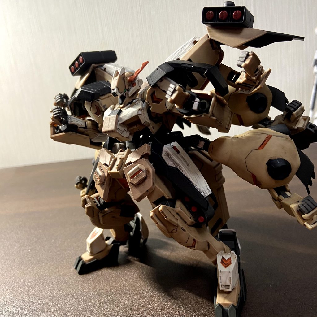 グシオンリベイクフルシティ+リベイクのサブアーム+リベイクのサブアーム=八本腕(“オクトー“はラテン語で“8“)