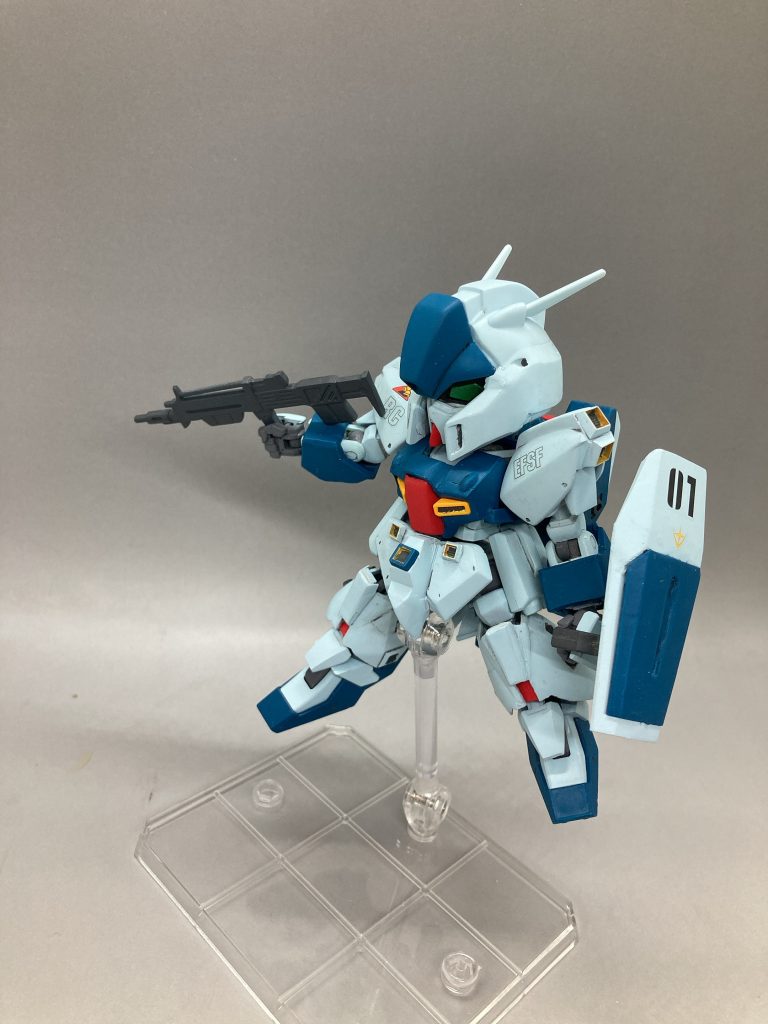 武装はシンプルにビームライフル