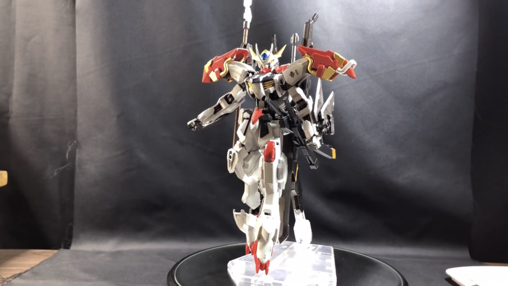 全体図シルエットはバエルに似てる気もします