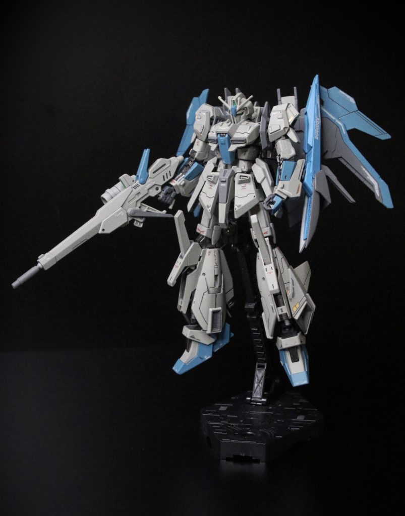 機体カラーは渋めが好きなので、色使いも控えめに