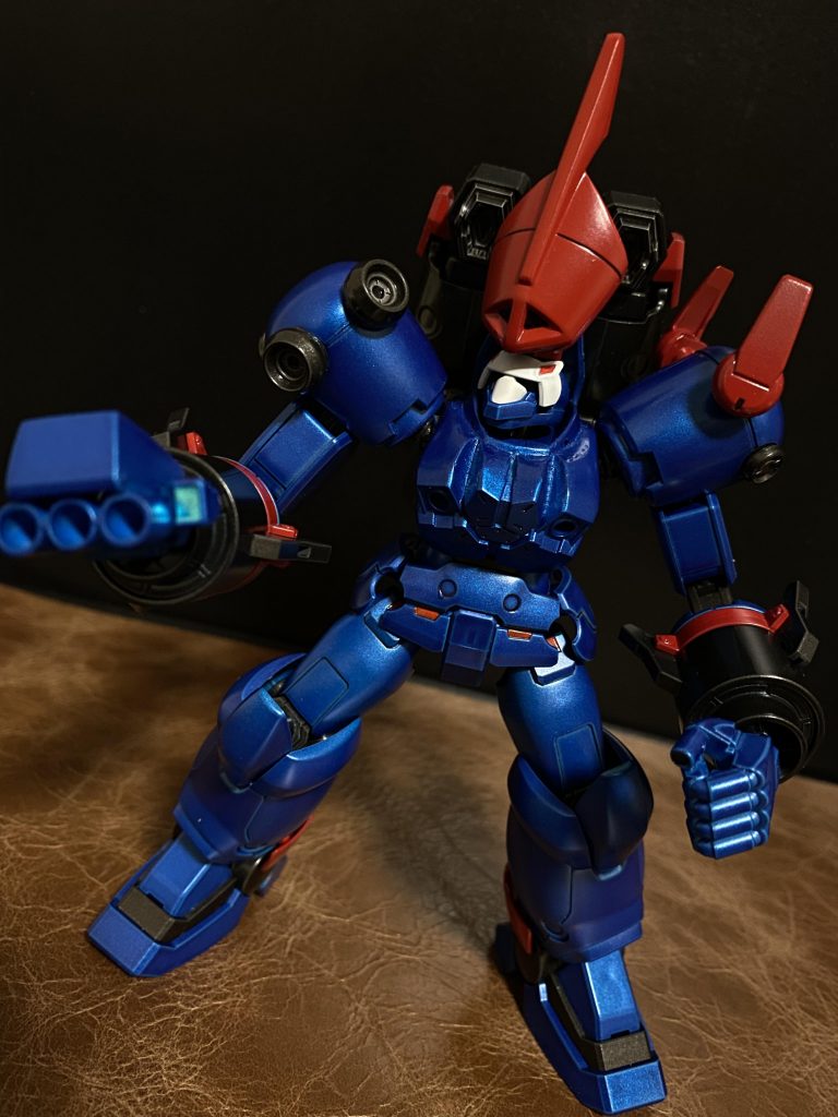 肩部拡散メガ粒子砲　ゼプツェンの右肩に四基搭載されたメガ粒子砲、主にミサイルなどの迎撃に使用される。他の武装に比べ威力はないが、通常のMSであれば、十分な威力を持つ。