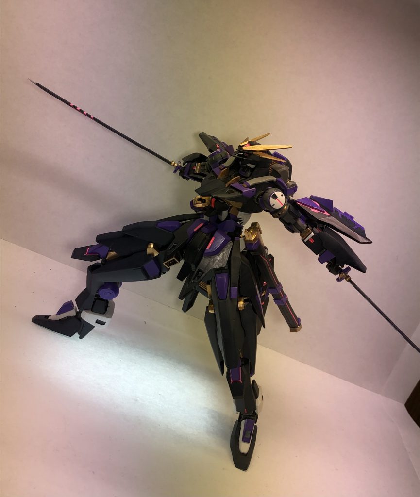 ビルダーズパーツの刀を少し加工して塗装しました。動かしてると塗装が剥げる剥げる。