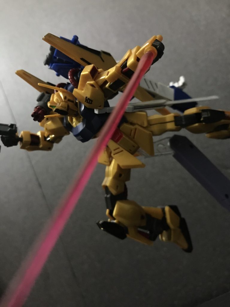 楽しいな…ガンプラ…