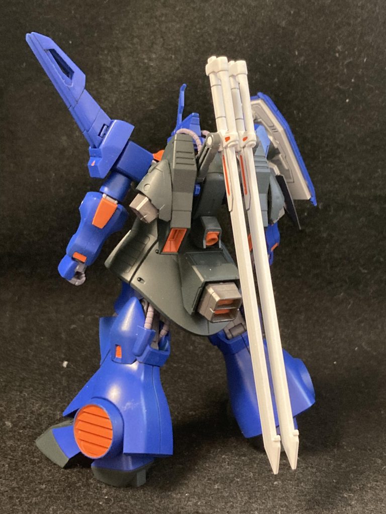 武装は全てソードインパルスガンダムの物を使用。機動性を向上させるカスタマイズを施し、白兵戦に滅法強いとか。