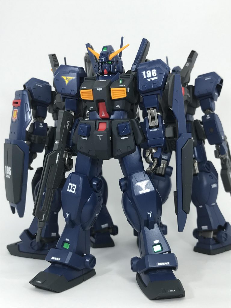 3号機(機体No.196)実体弾ライフル装備型。ライフルはアレックスのものを流用しました。