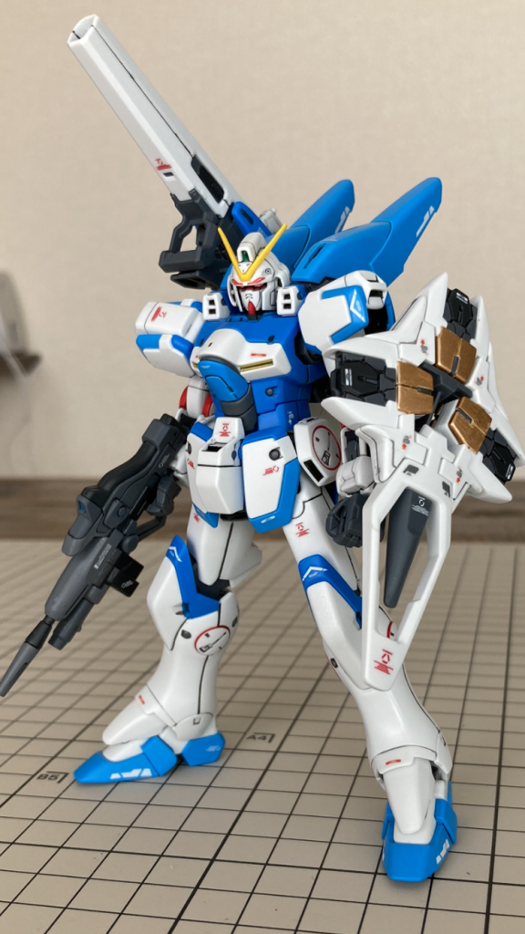 キャノン背負ってフル装備。このキット、非常にカッコイイ‼️