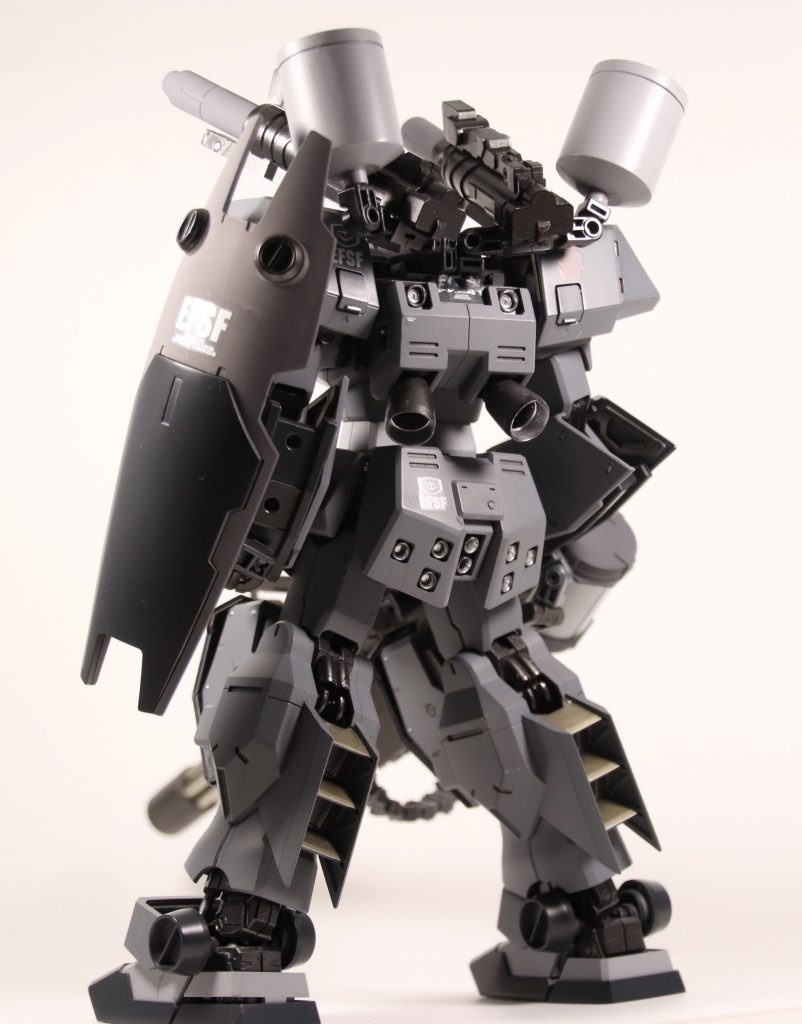 全体的なシルエットはジムキャノン2 の後継機的な雰囲気にしています