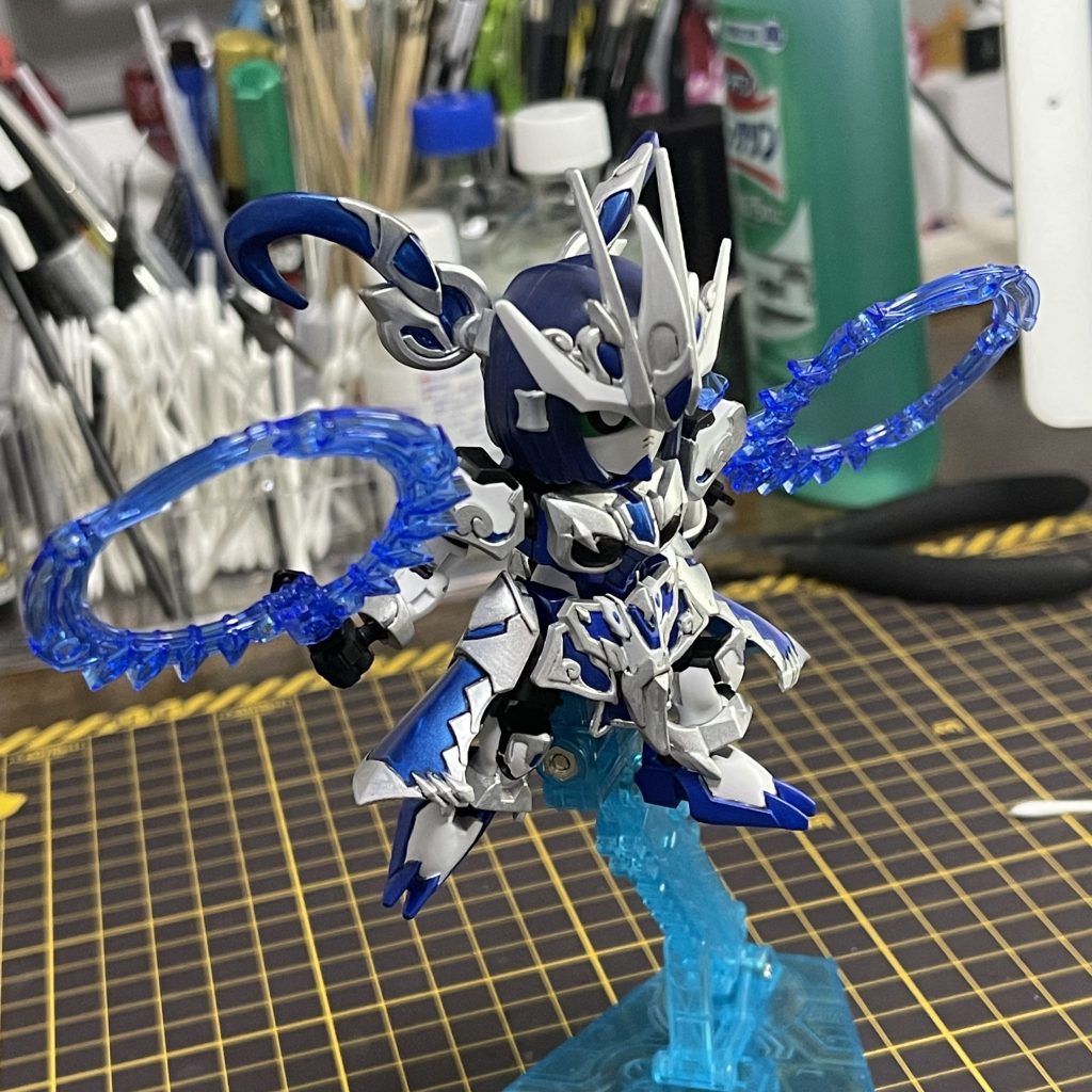 ポーズは説明書を参考に！