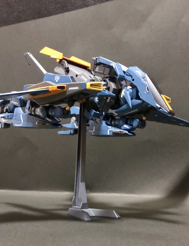 翼長で30センチ近くあります。大型化したGディフェンサーです  …が