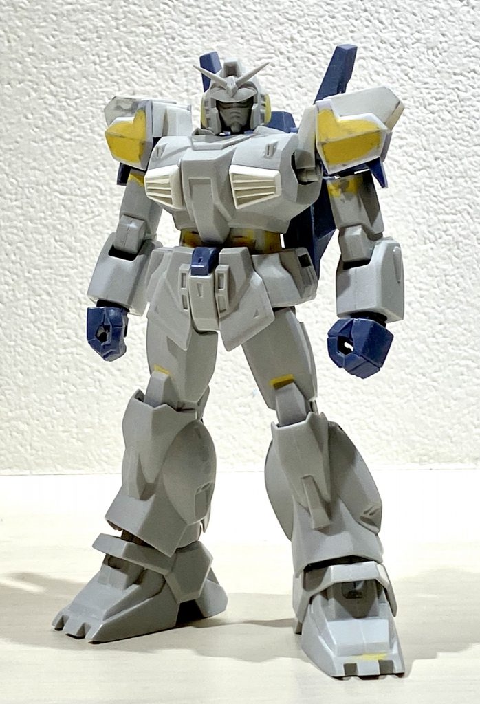 塗装前、胸のダクトパーツを紛失😓仕方なくプラ板で自作しましたが結果的によかったかな、ハンドパーツはあえてキットのまま使ってみることにしました。