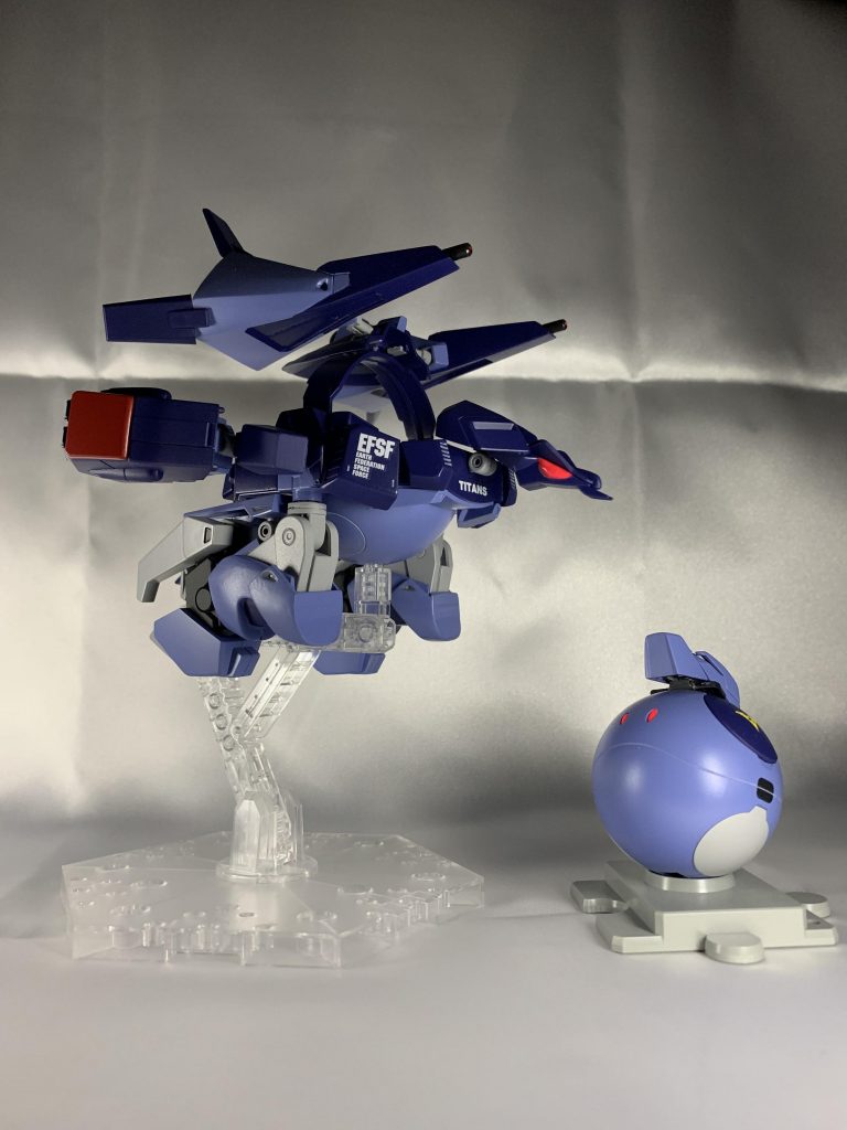 また、こんなシチュエーション。なんだか気になる機体を発見！ウズウズウズウズ....  「うん、乗りたい！」