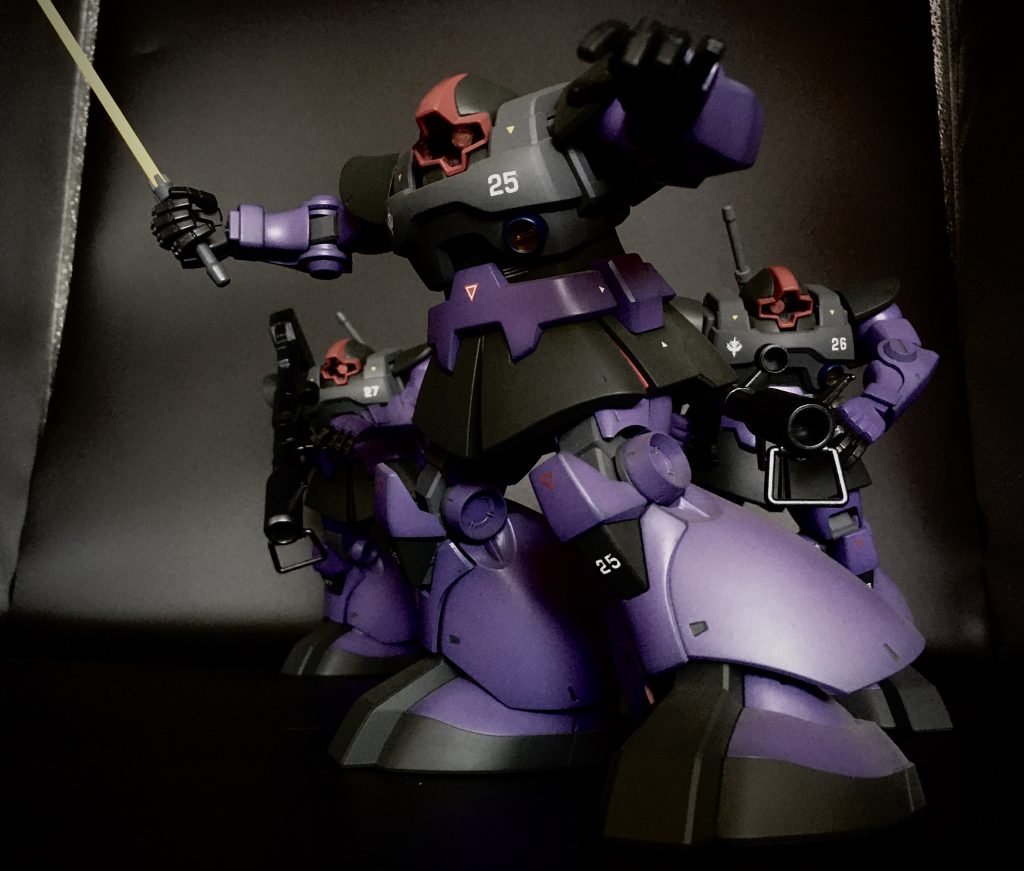 ジェットストリームアタック!暗くしてみるとまた印象が変わりますね。残念ながらガンダムはいませんのでまた作って並べてみたいです。過去作品でしたが最後までご覧いただき、ありがとうございました!コメントなどいただけますと大変励みになりますので、どうぞよろしくお願い致しますm(_ _)m