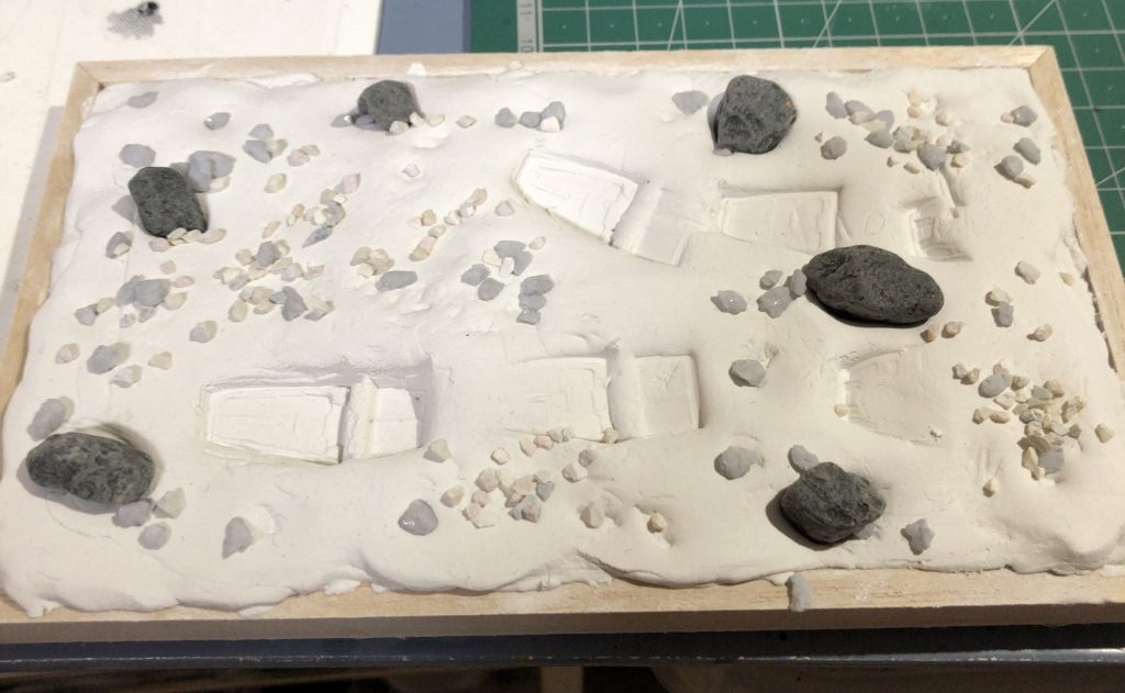 足跡つけて、塗装して、、。結構簡単に出来ました。