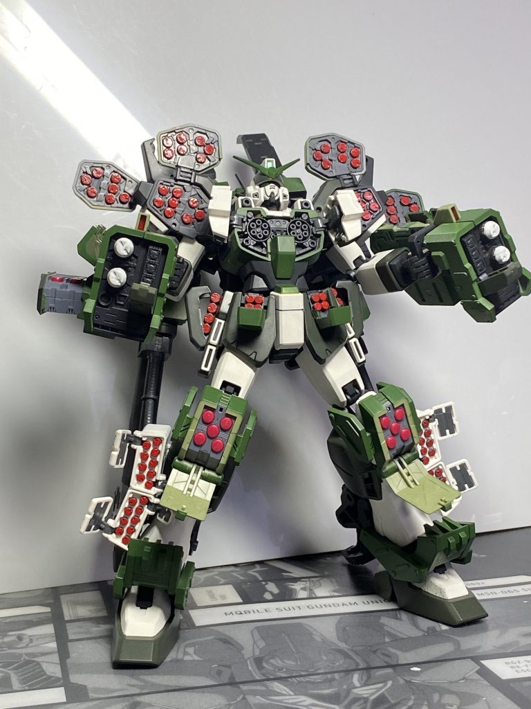 ライガーゼロパンツァーの全ミサイルを一斉発射する必殺技、バーニング・ビックバンを再現可能です