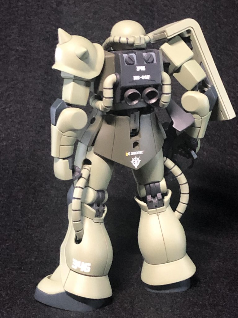 ランドセルの上の部分の丸いモールドは削り落として丸プラ棒を少しいじって取り付けてみました。