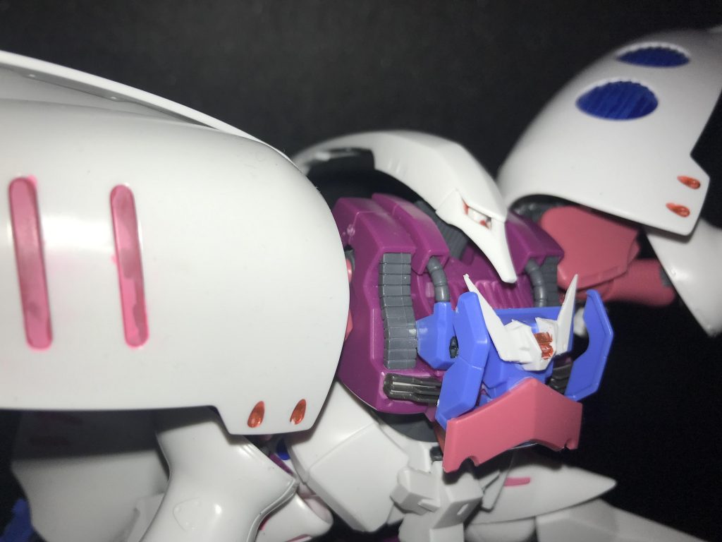 顎見えました？口？マスク越しにガンダムが入ってるわけですね