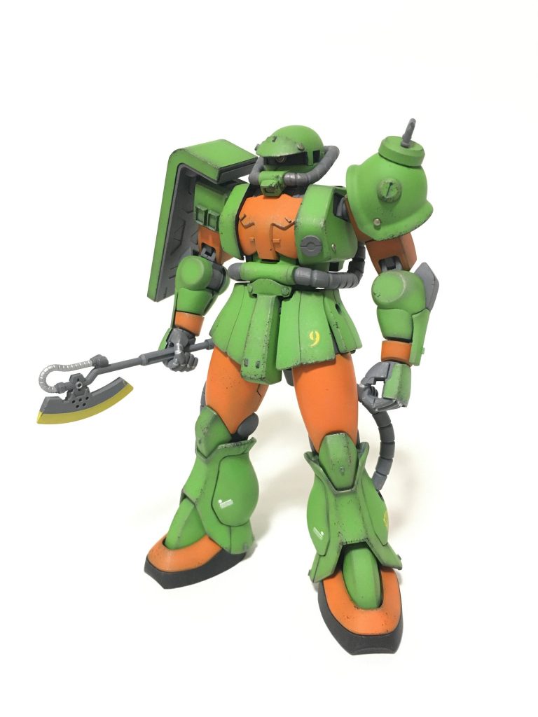 ヒート・ホーク装備。腕が大河原氏の設定画っぽく曲がるのが楽しいです。