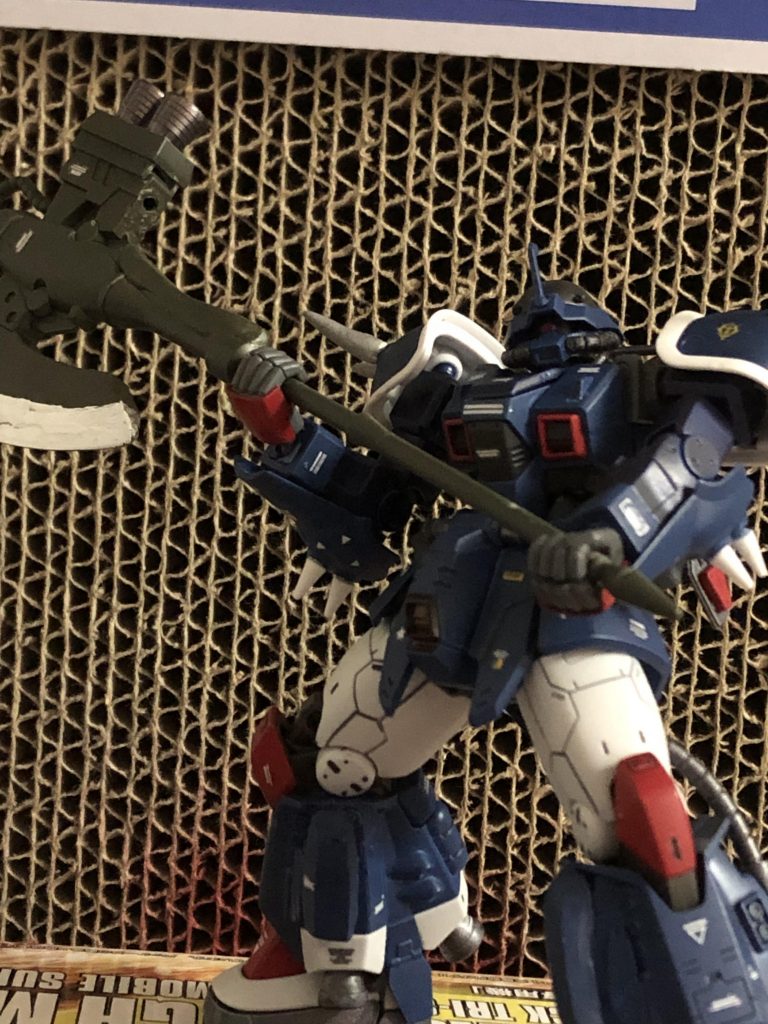 ジャイアントヒートホーク持たせるだけでも様になってる