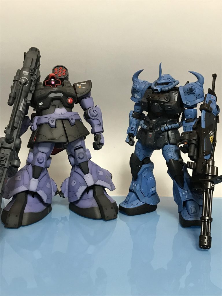 モノアイ電池切れのグフカスとツーショット📷