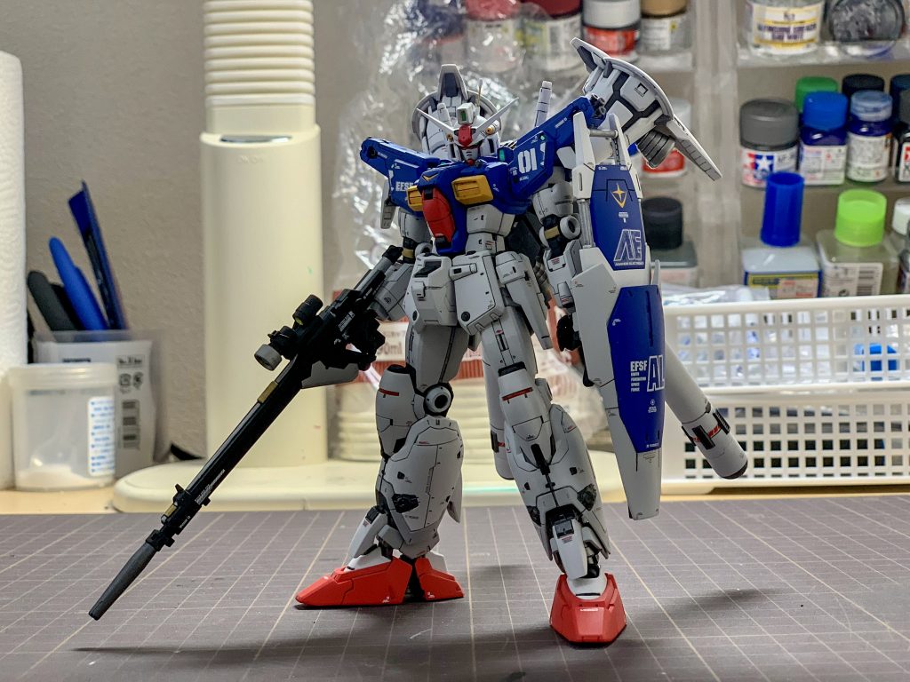 組み上がった時の写真。グレネードランチャーはシールドにマウント出来るようにシールド持ち手部を削り込みました。