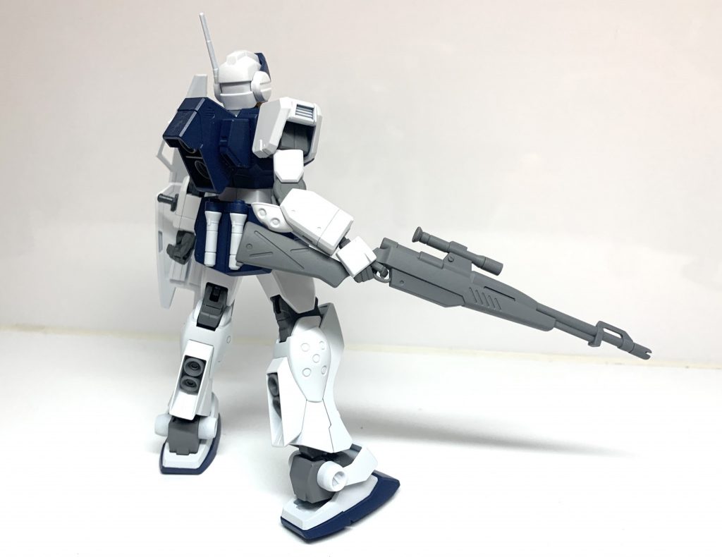 使わない時は腰にちゃんとサーベル2個とも付けておけるのえらいなあ……     細かいパーツすぐ無くしちゃうので💦