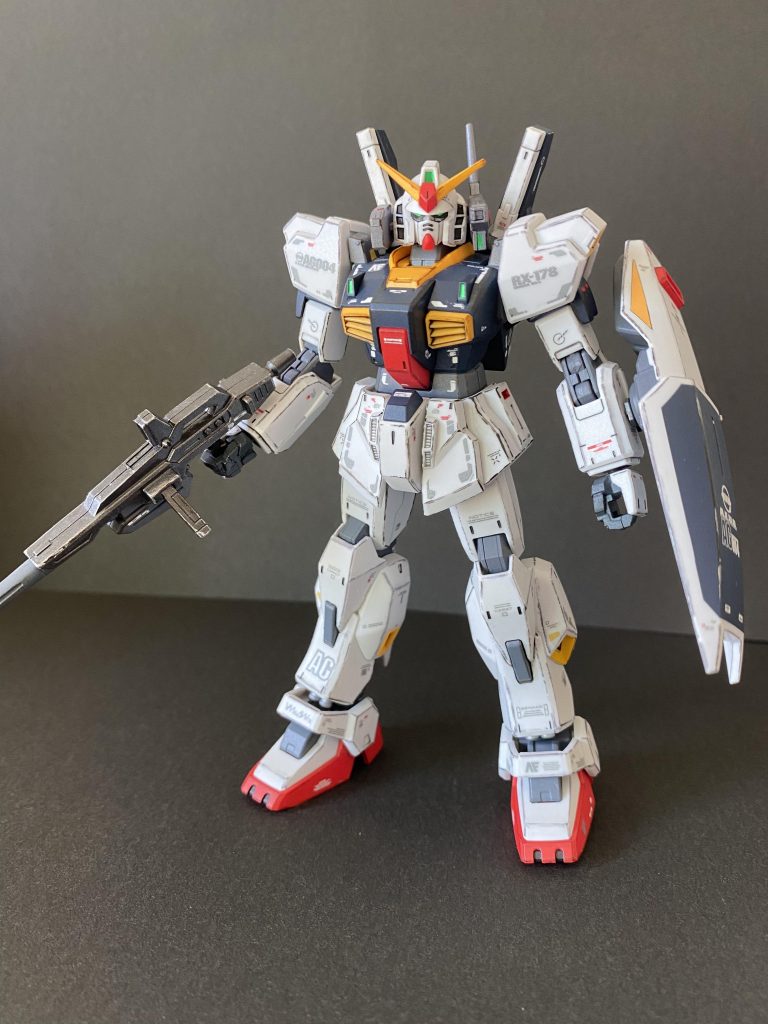 全体像。RGより脚がどっしりして、逞ましい気がします。