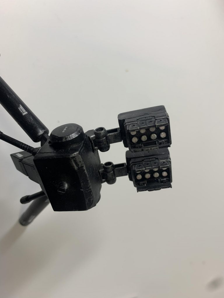 ミサイルポッドは開閉します