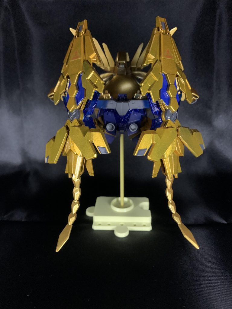 組み合わせたのは、ほとんどBB戦士のフェネクス。鳳凰の尾「スタビライザー」のみ、クロスシルエットのフェネクスを使用しています。