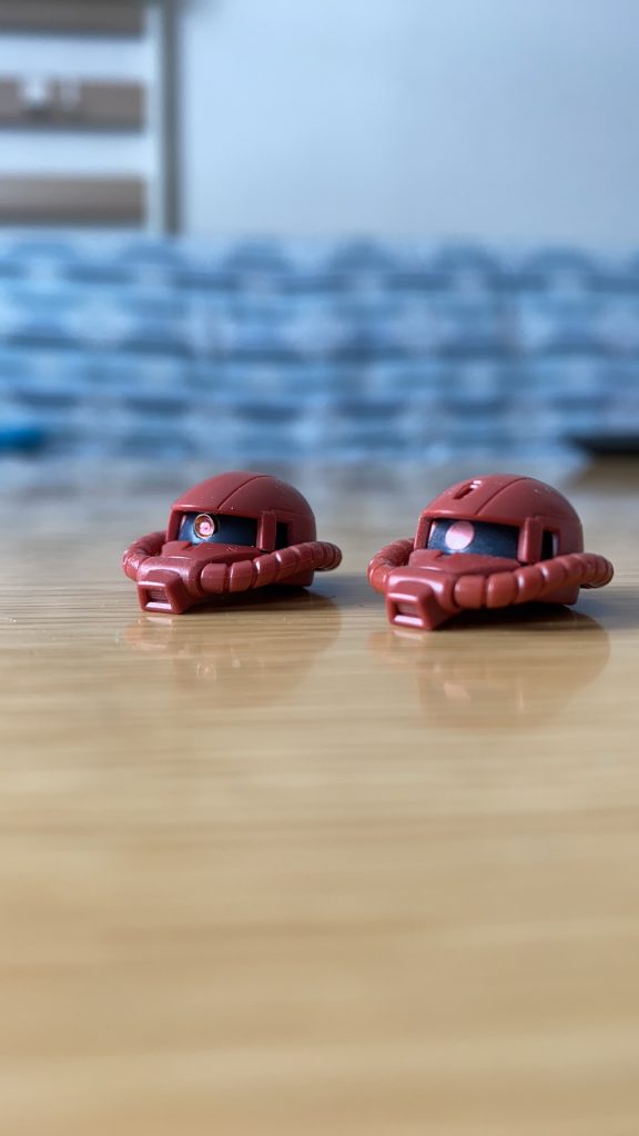 頭部モノアイはHIQパーツとHアイズに交換。