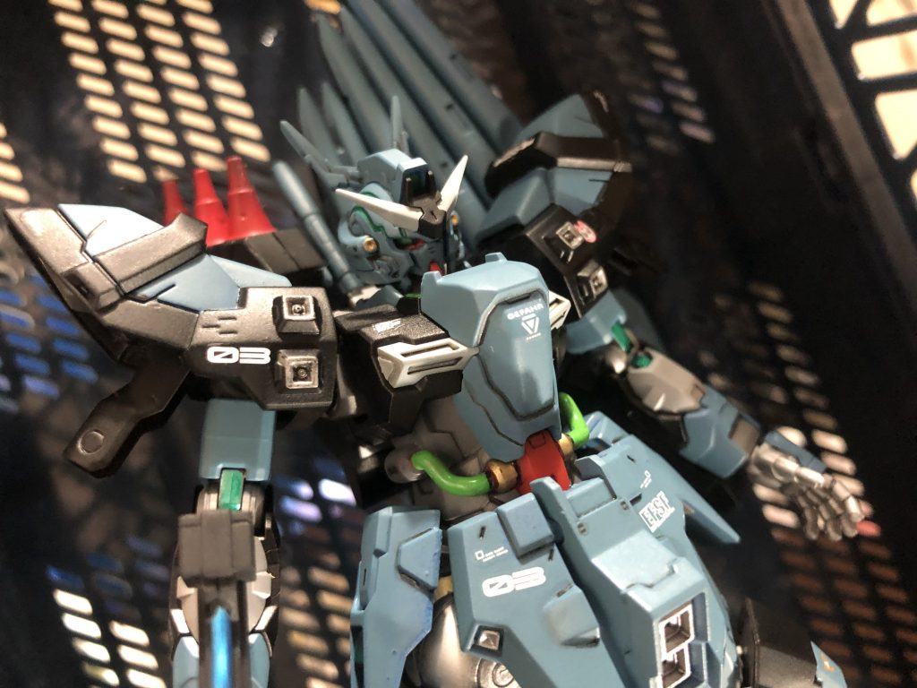 カラーはタミヤさんのインターミディエイトブルーとやらを使用✨