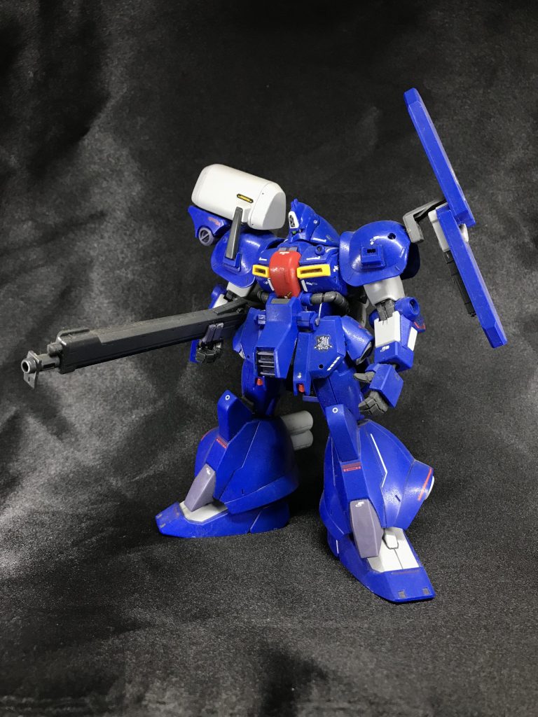 さて、これが元ですね。 これ以上開脚させると、足首が全く動かないので足の裏が浮いちゃうんですね😅それではあまりにもカッコ悪かったので、どーせならリメイクしてみようとチャレンジしてみました☝🏻