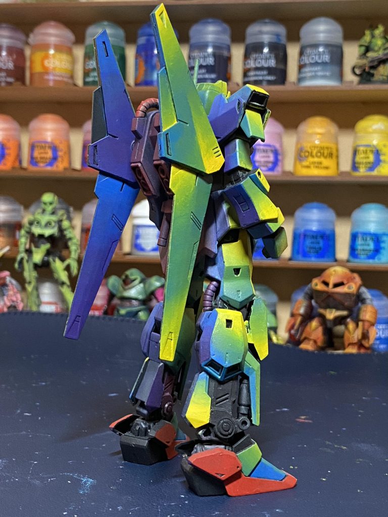 結果的にバインダーと背面の立体感が出せたと思います